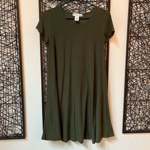 Green Flowy T Shirt Dress Medium